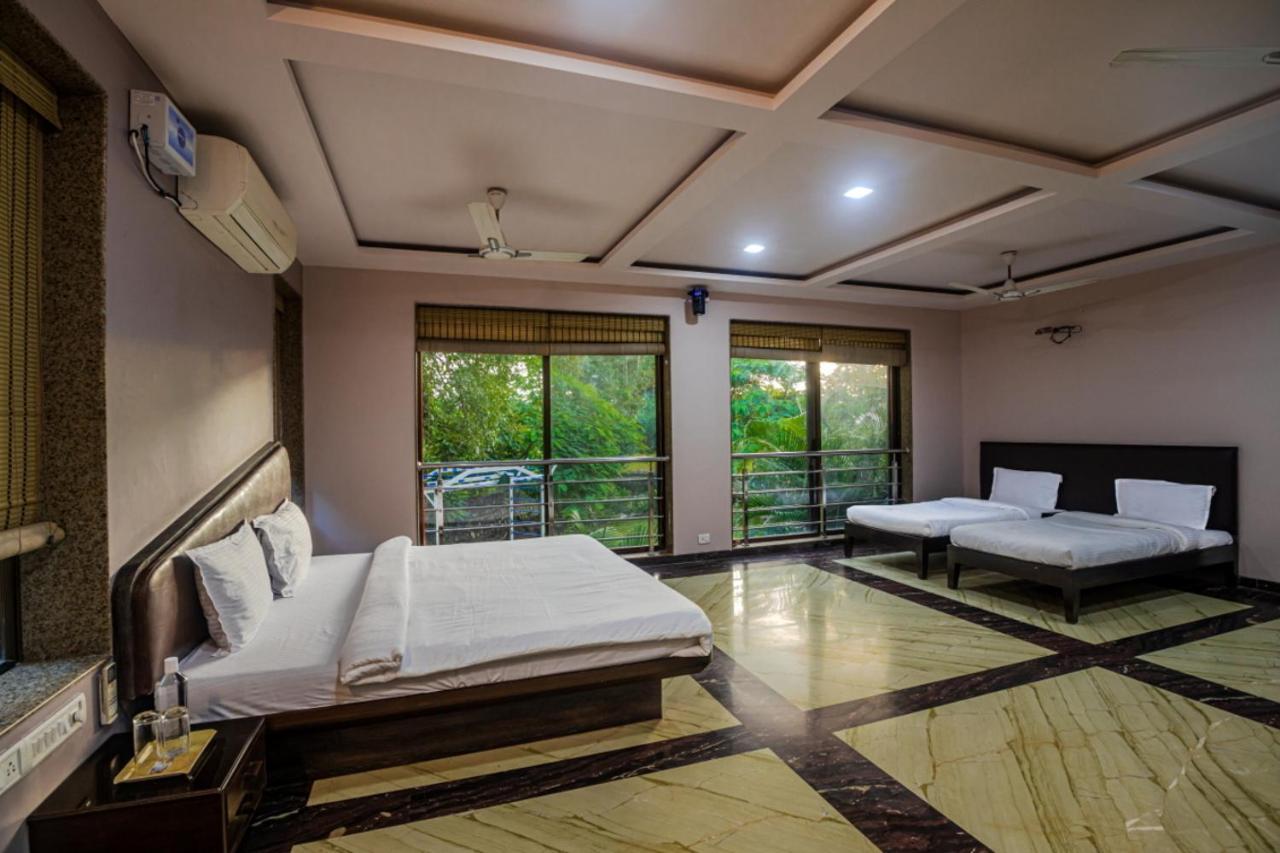 Saffronstays Aura, Alibaug - Luxury Pool Villa With A Game Room And Spacious Lawn Алібаґ Екстер'єр фото